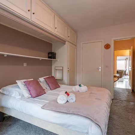 Cozy Classic With Parking In Center * Knokke-Heist